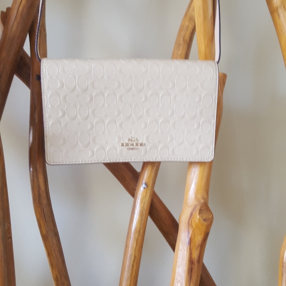 COACH SIGNATURE PATENT NUDE CROSSBODY WALLET PURSE